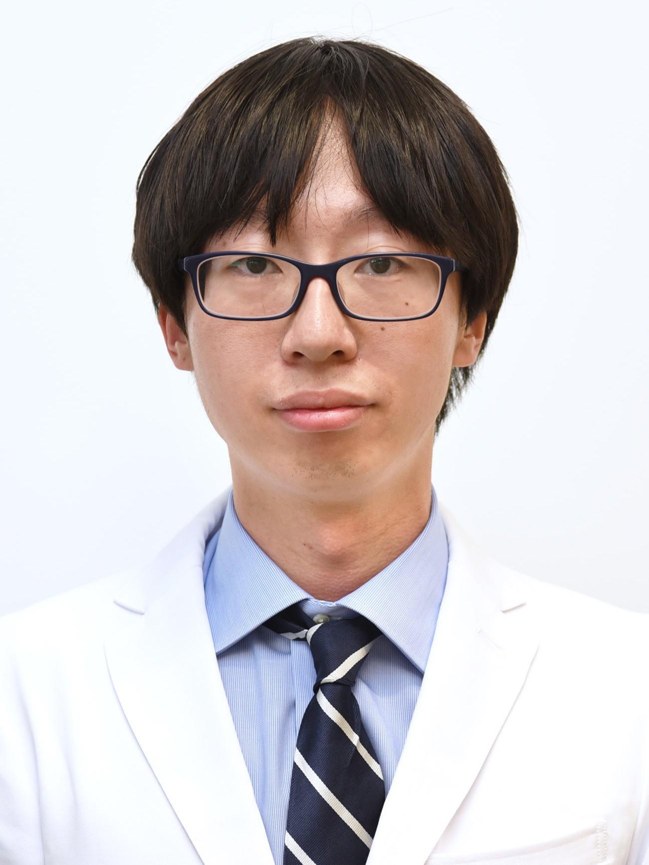 片山　翔太