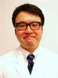 岡本　靖文
